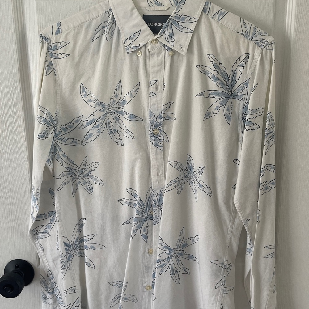 Bonobos men’s Medium causal shirt with palm tree print